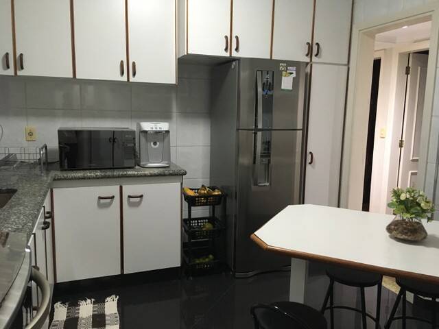 Apartamento para alugar com 3 quartos, 117m² - Foto 1