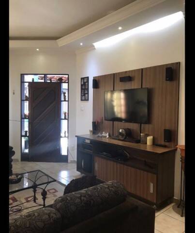 Casa à venda com 3 quartos, 223m² - Foto 3