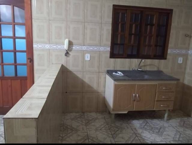 Casa à venda com 5 quartos, 150m² - Foto 2