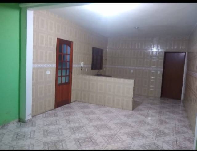 Casa à venda com 5 quartos, 150m² - Foto 1