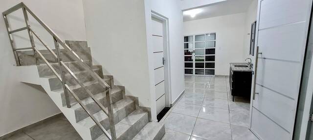 Casa à venda com 2 quartos, 110m² - Foto 1