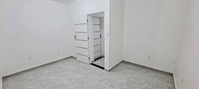 Casa à venda com 2 quartos, 110m² - Foto 7