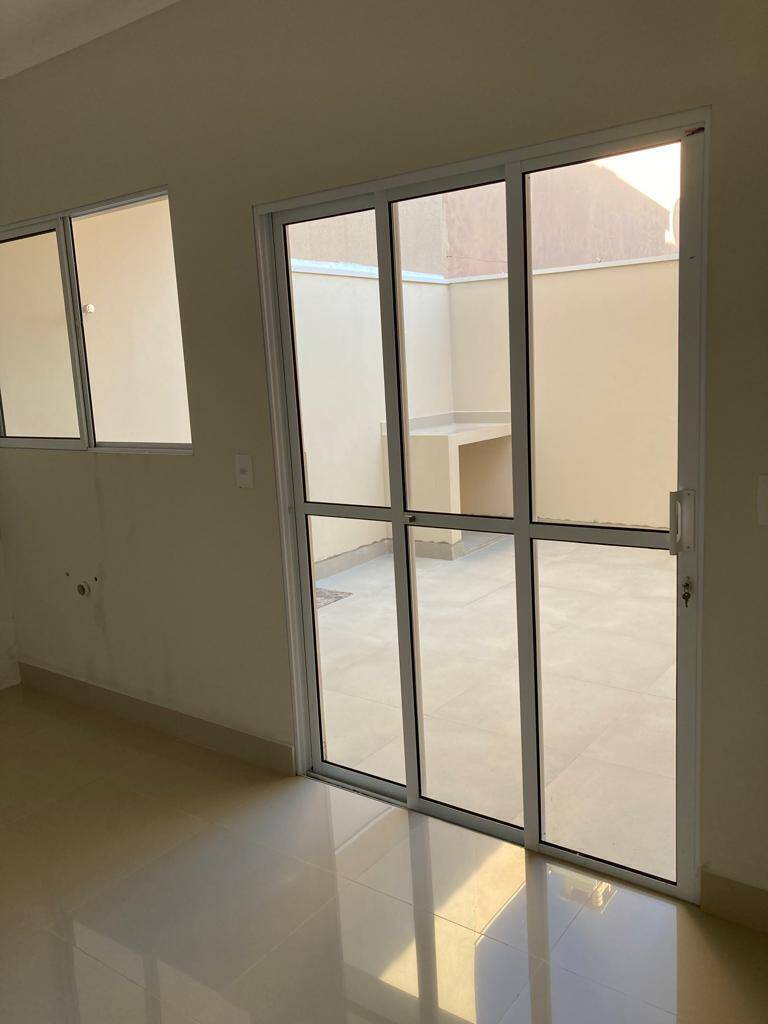 Casa à venda com 3 quartos, 150m² - Foto 4