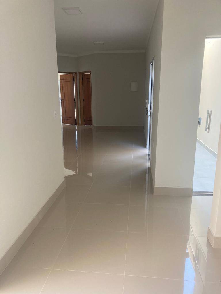 Casa à venda com 3 quartos, 150m² - Foto 2