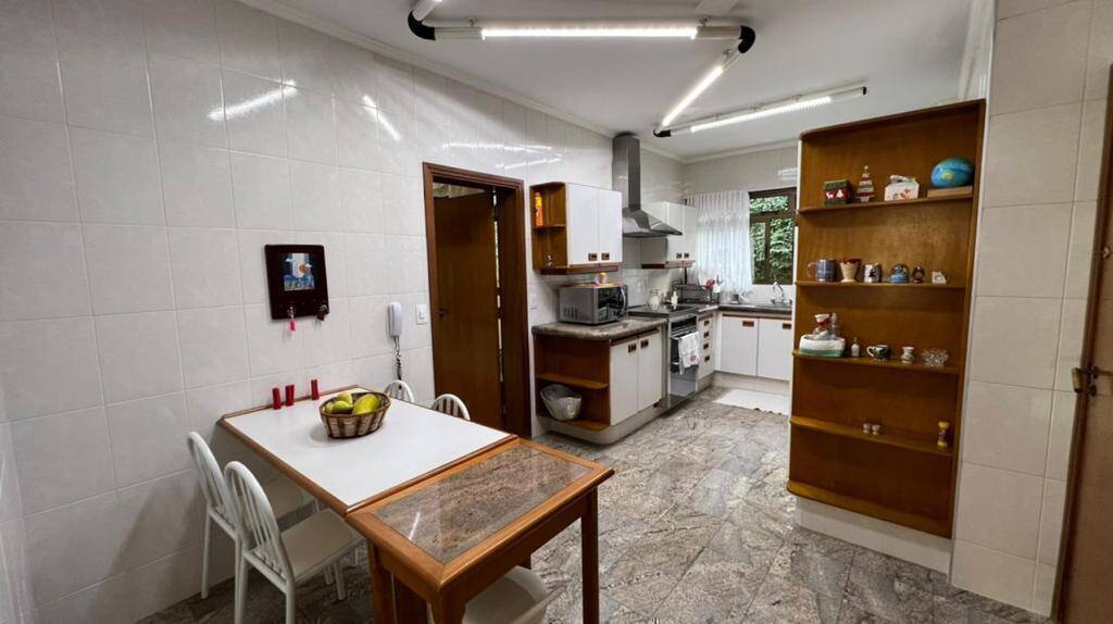 Apartamento à venda com 3 quartos, 167m² - Foto 4