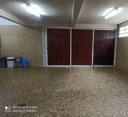 Casa à venda com 4 quartos, 334m² - Foto 17