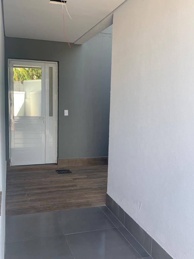 Casa à venda com 3 quartos, 110m² - Foto 7