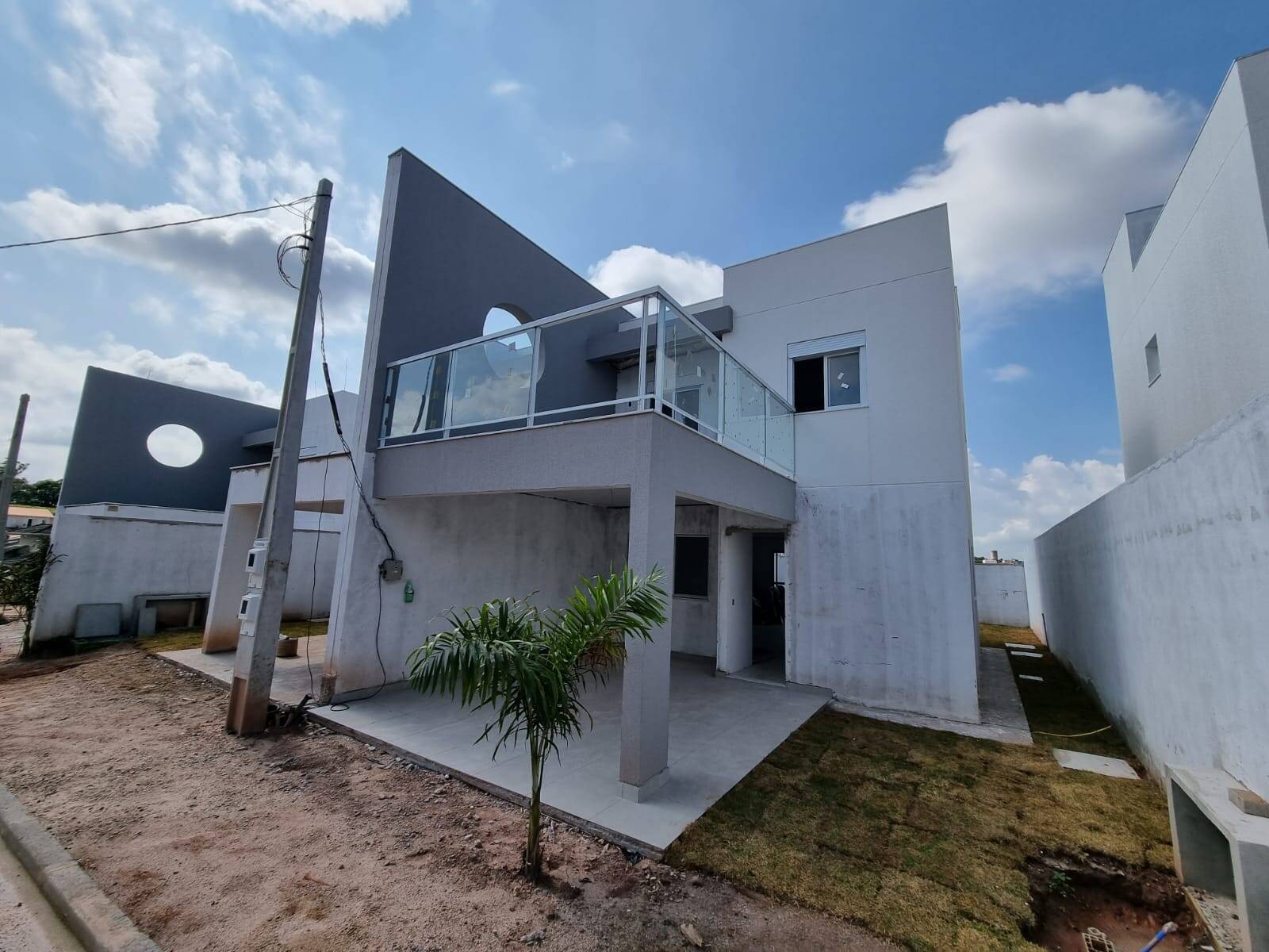 Casa de Condomínio à venda com 3 quartos, 123m² - Foto 1