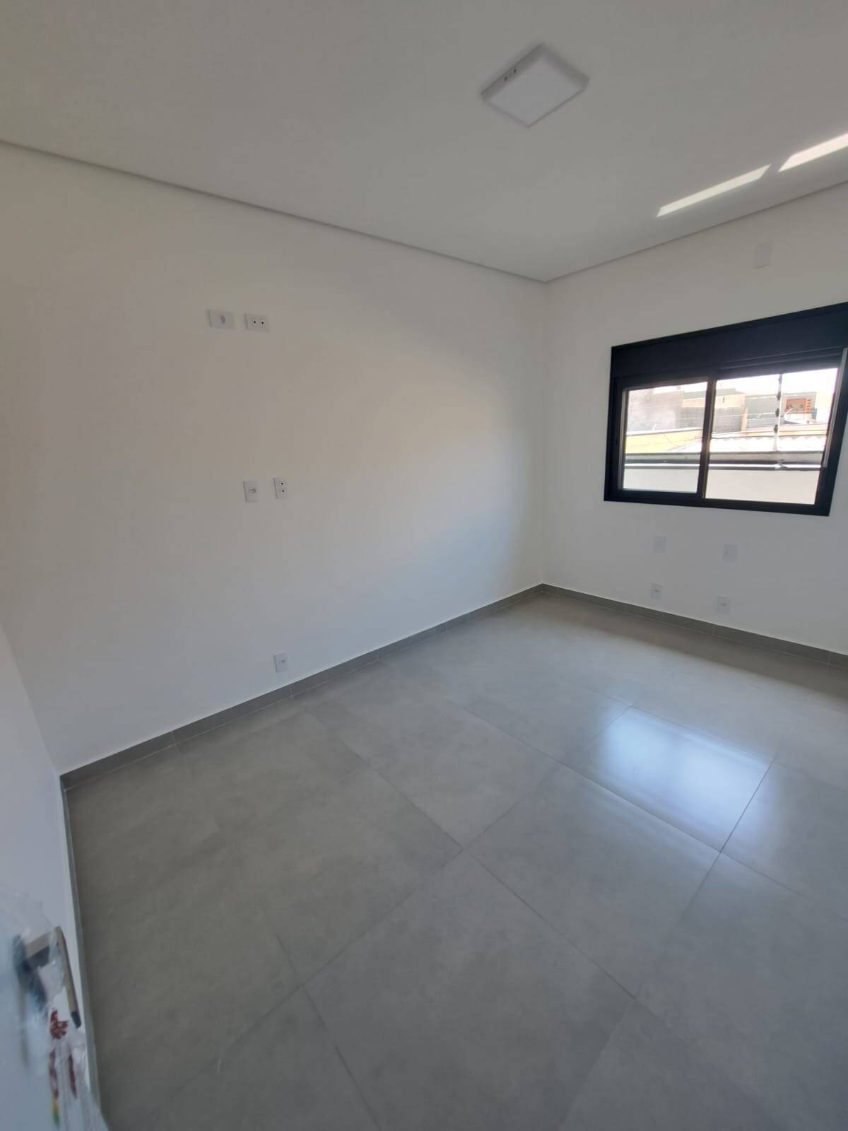 Casa à venda com 4 quartos, 200m² - Foto 14