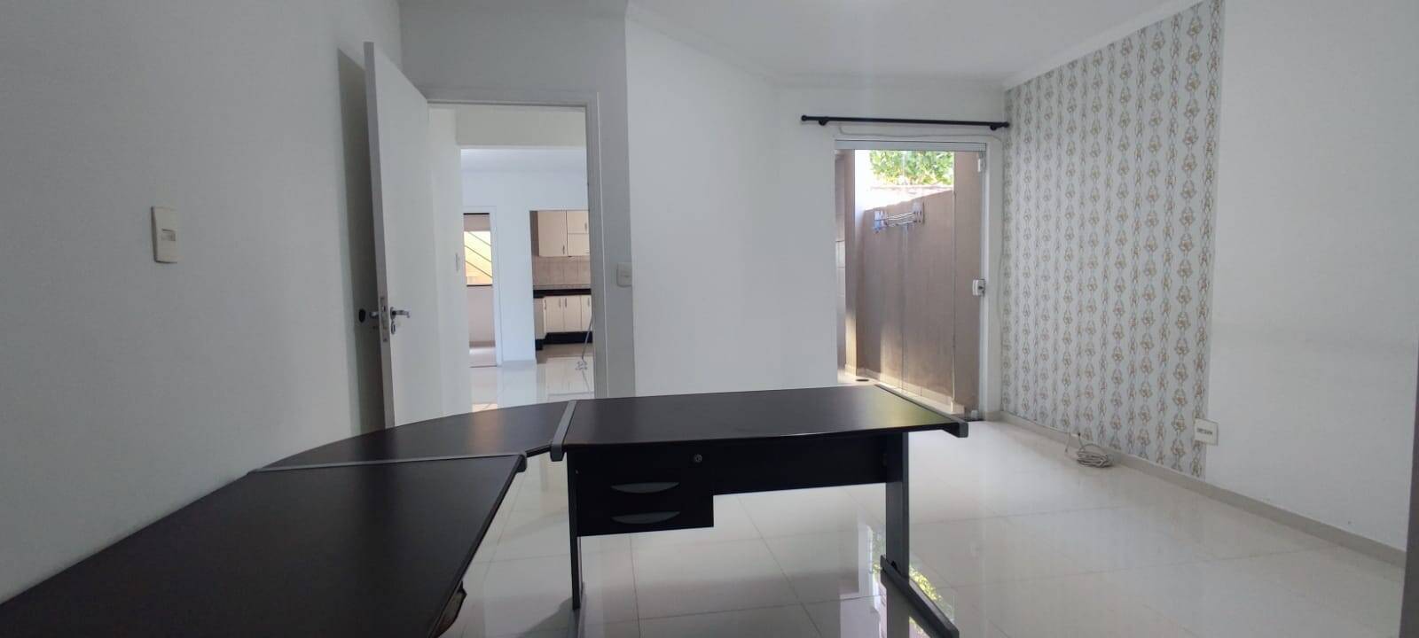 Casa à venda e aluguel com 2 quartos, 318m² - Foto 5