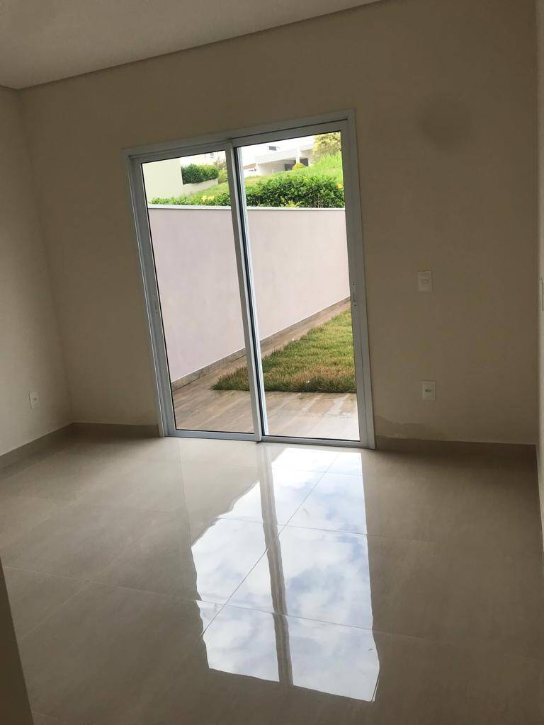 Casa de Condomínio à venda com 3 quartos, 220m² - Foto 9