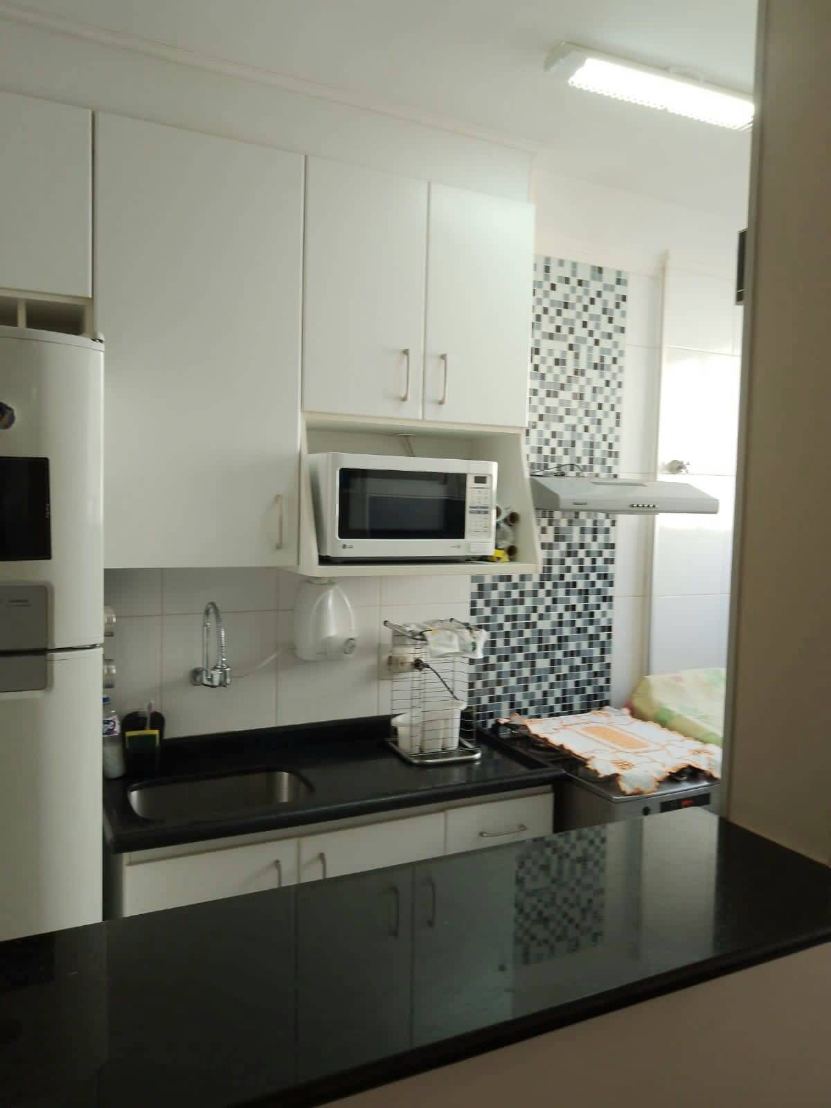 Apartamento à venda com 2 quartos, 72m² - Foto 3