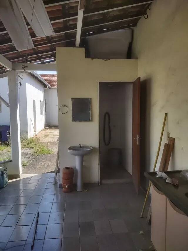 Casa à venda com 2 quartos, 70m² - Foto 13