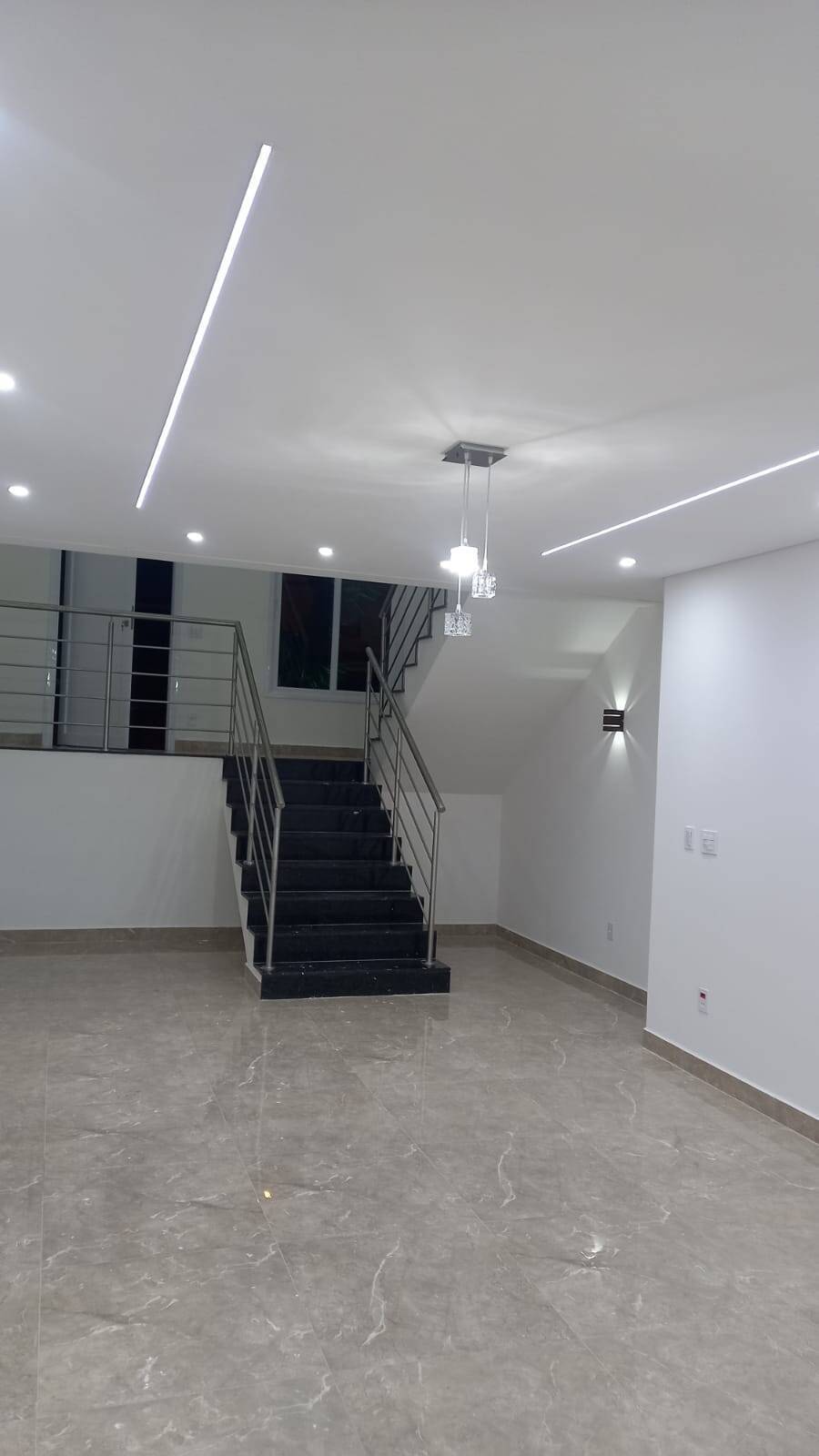 Casa de Condomínio à venda com 3 quartos, 223m² - Foto 5