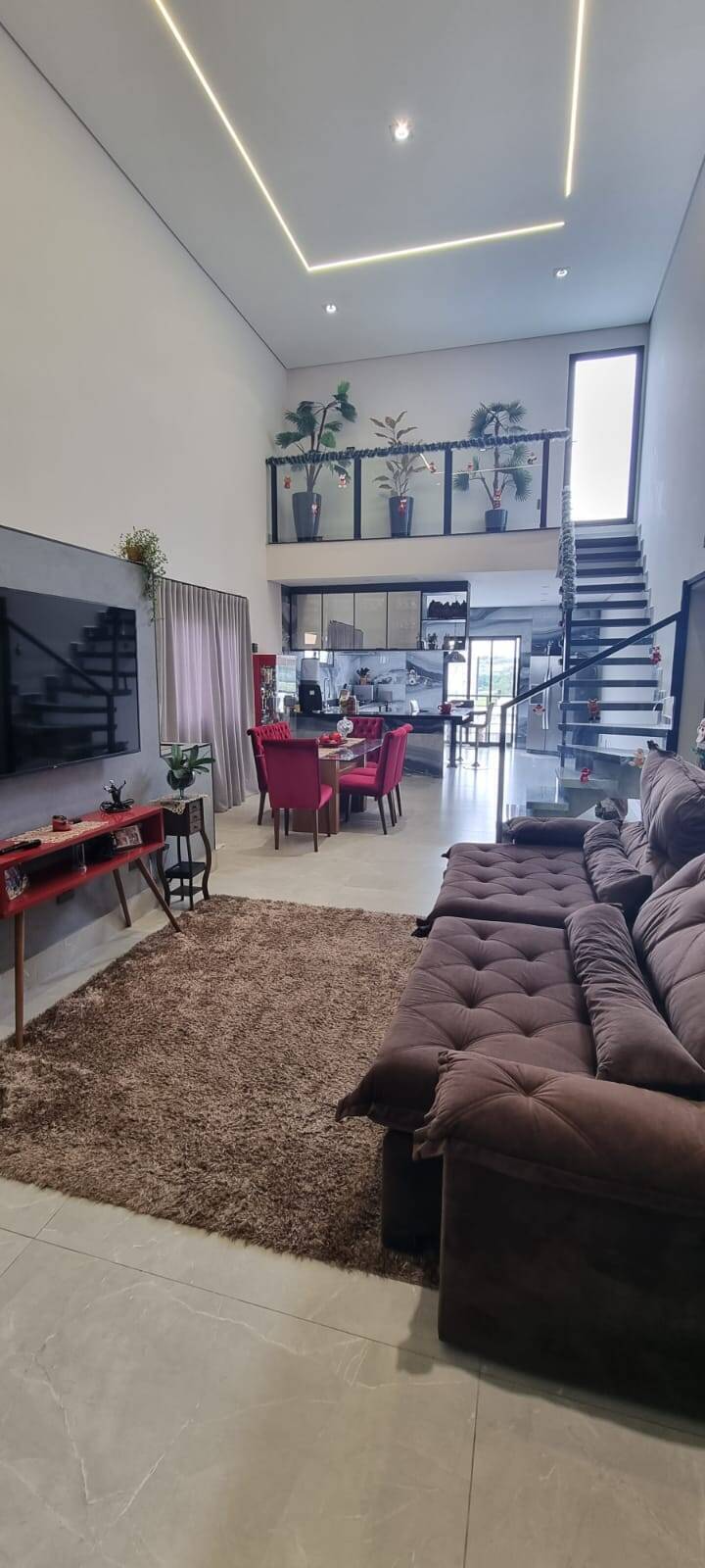 Casa de Condomínio à venda com 6 quartos, 302m² - Foto 3