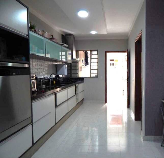 Casa à venda com 4 quartos, 281m² - Foto 3