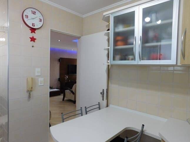 Apartamento à venda com 2 quartos, 76m² - Foto 3