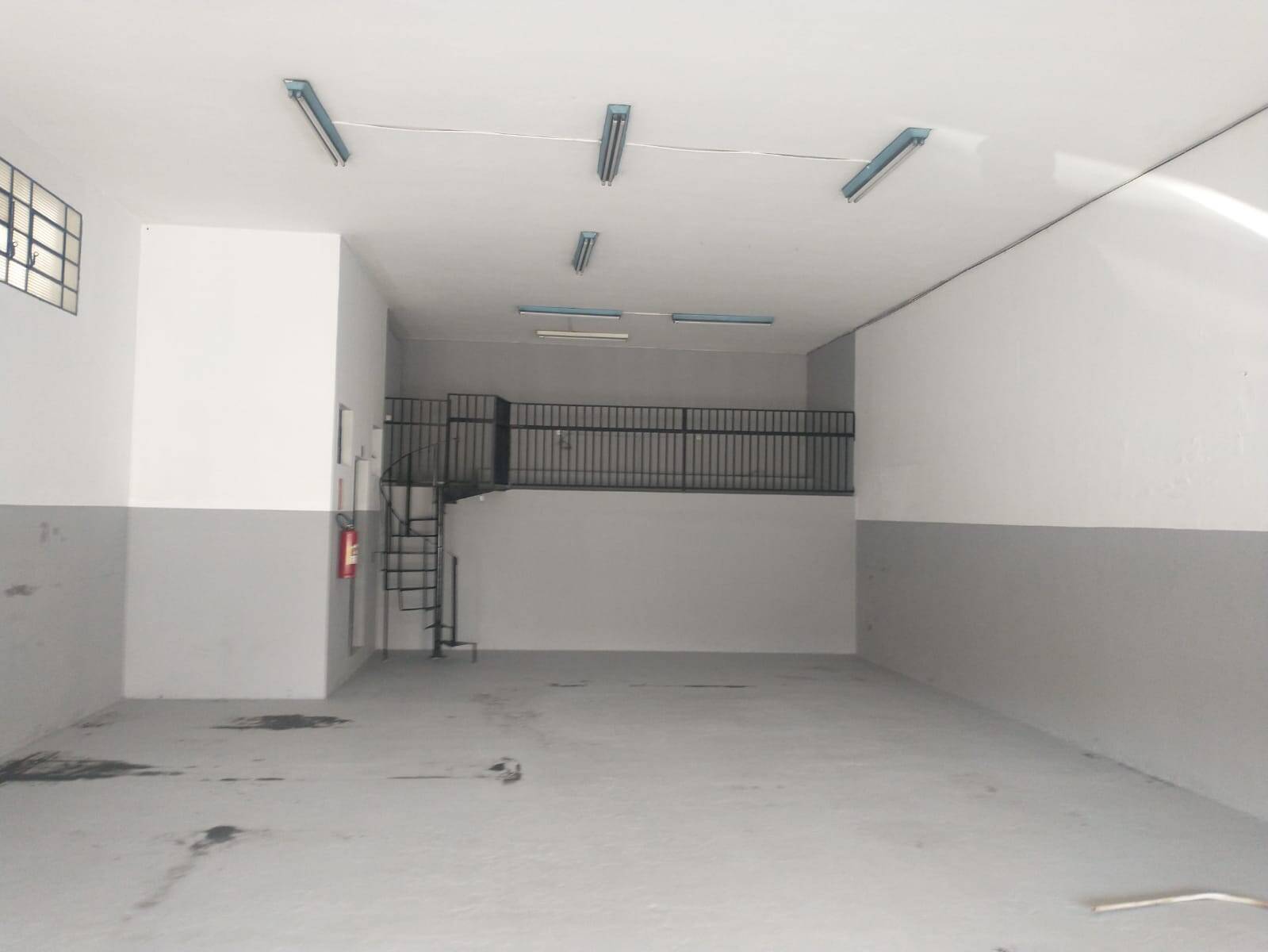 Loja-Salão à venda, 120m² - Foto 1