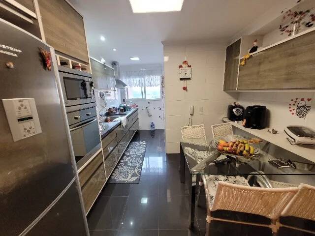 Apartamento à venda com 3 quartos, 126m² - Foto 2