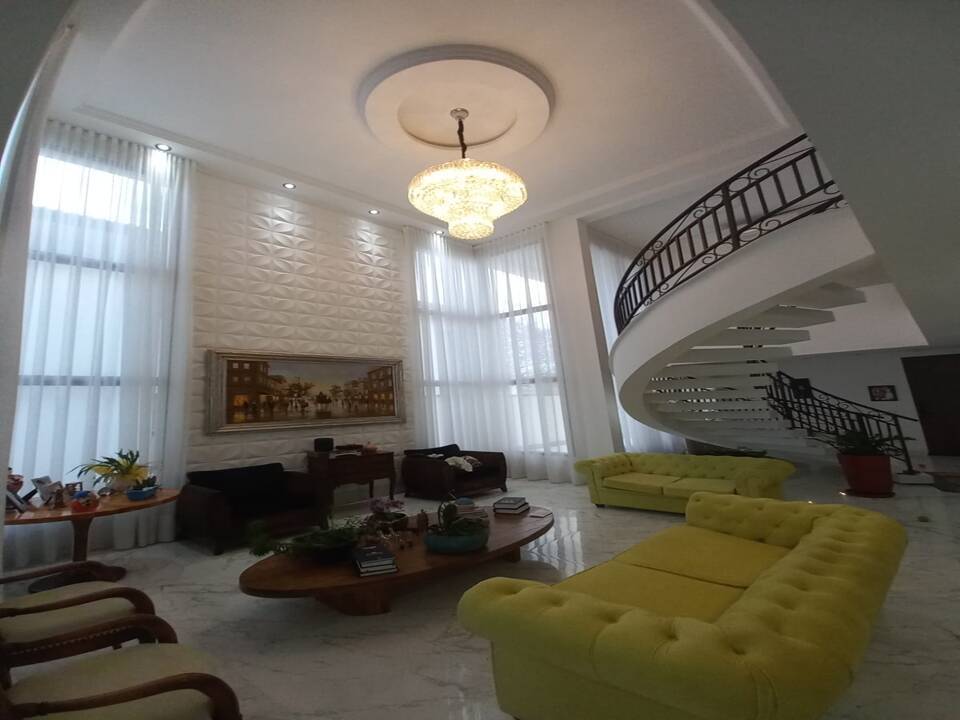 Casa de Condomínio à venda e aluguel com 5 quartos, 456m² - Foto 2