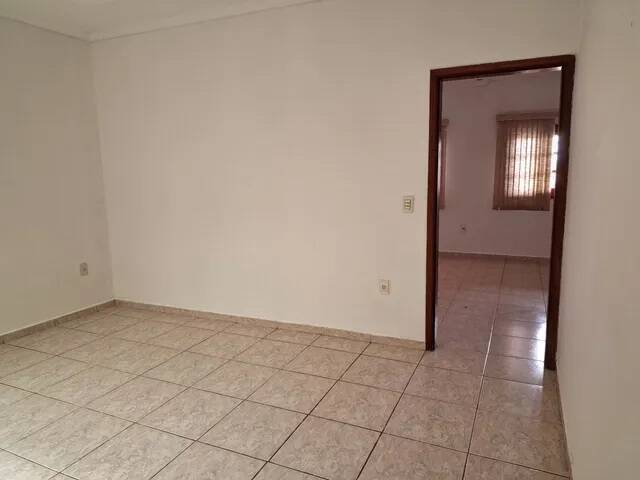 Casa à venda com 3 quartos, 236m² - Foto 11