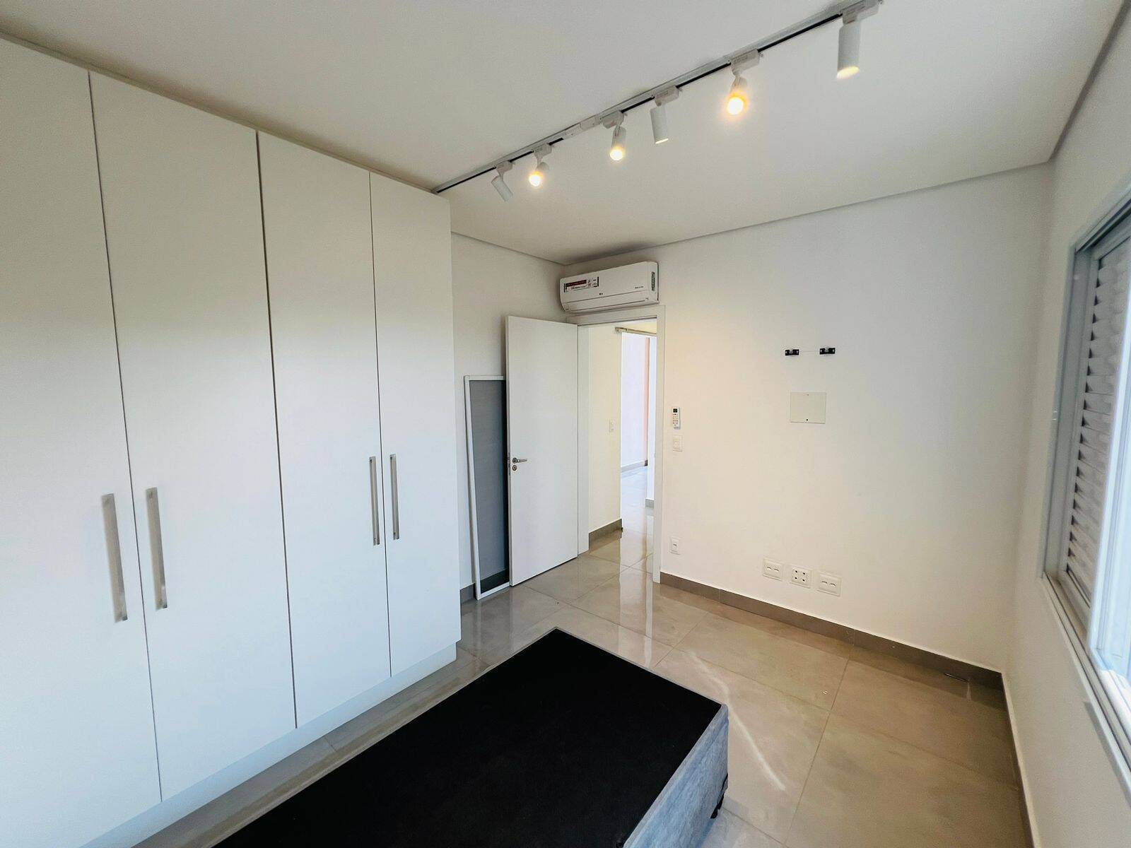 Casa de Condomínio à venda com 3 quartos, 210m² - Foto 15