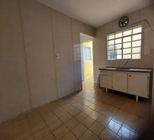 Casa à venda com 4 quartos, 157m² - Foto 3