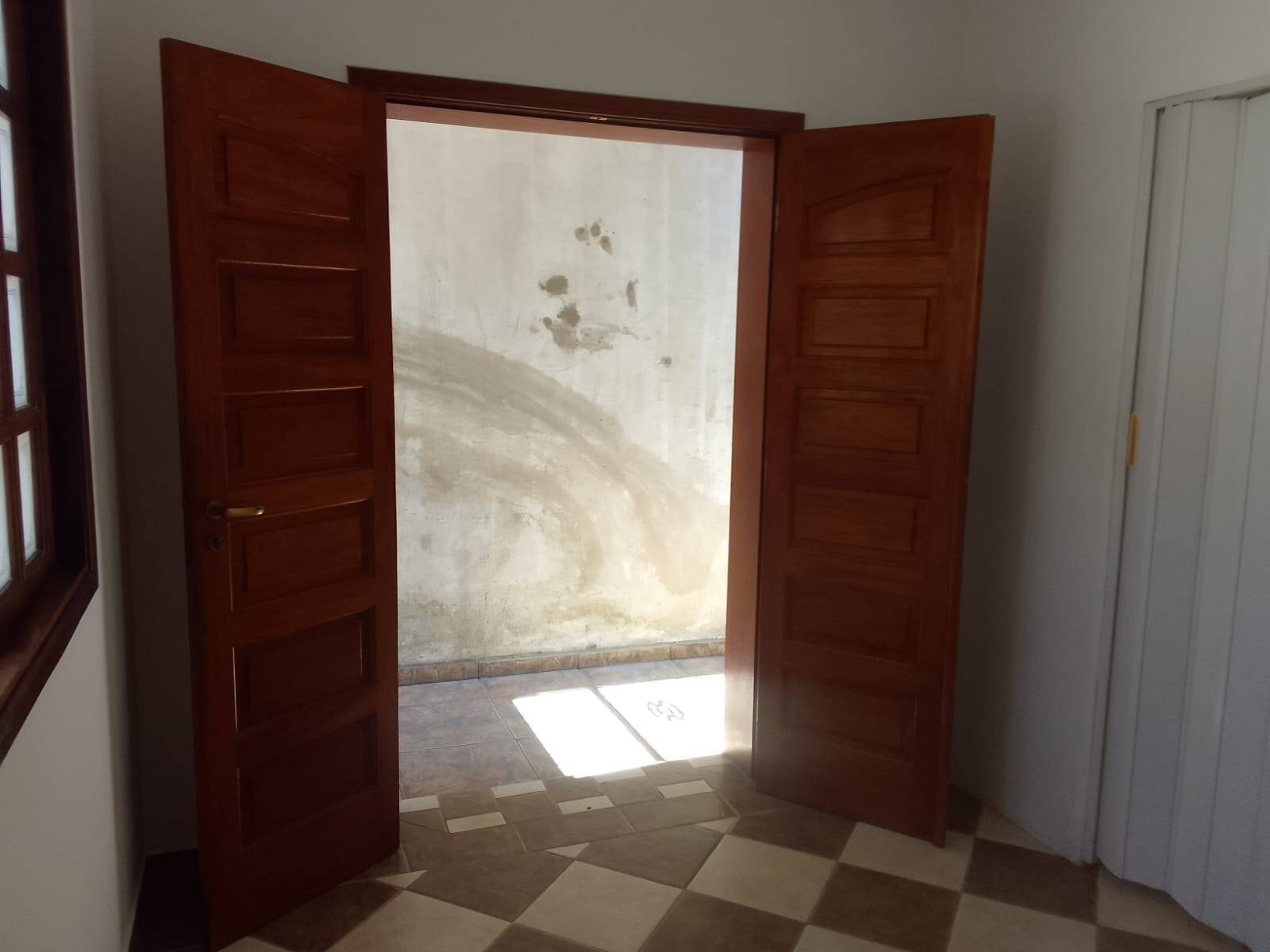 Casa à venda com 2 quartos, 61m² - Foto 8