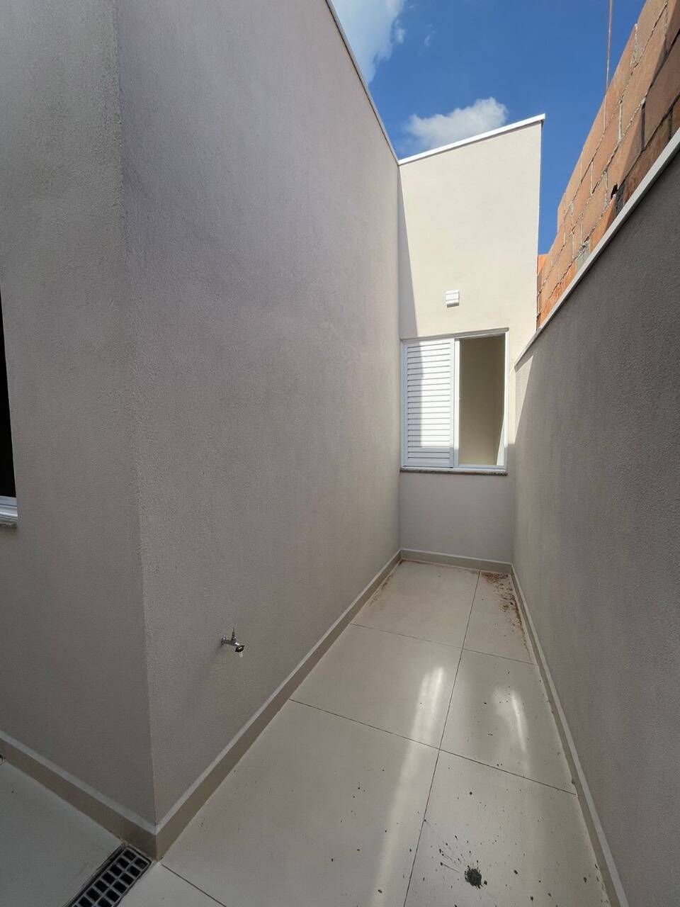 Casa à venda com 3 quartos, 91m² - Foto 16