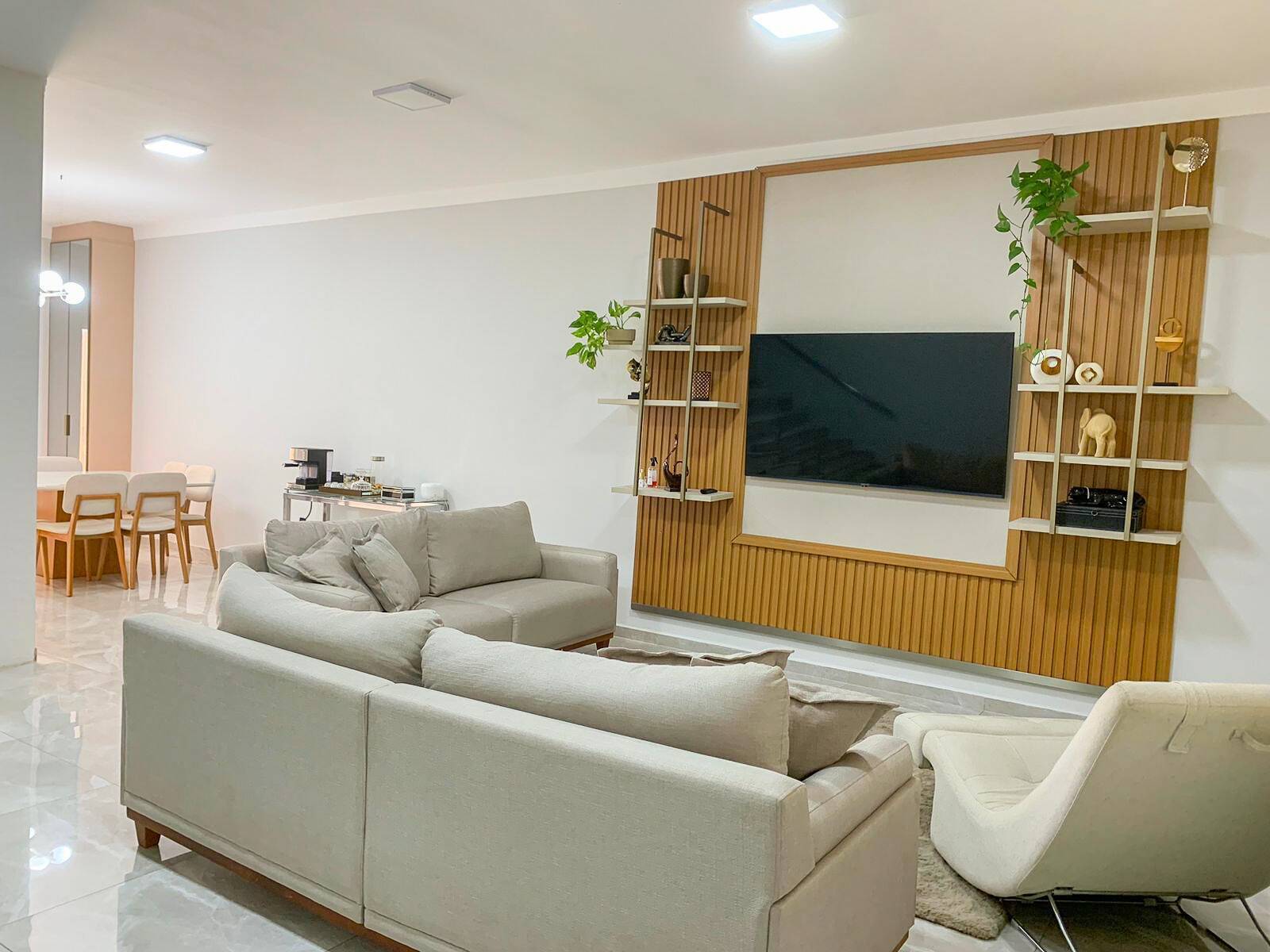 Casa à venda com 3 quartos, 150m² - Foto 1