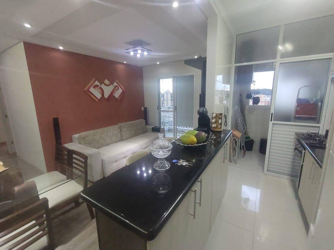 Apartamento à venda com 2 quartos, 69m² - Foto 1