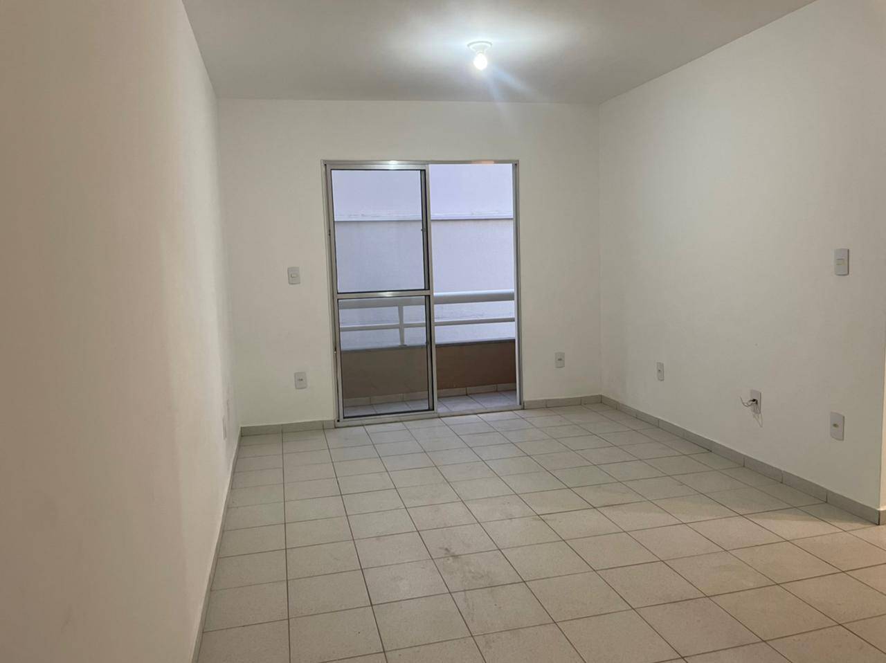 Apartamento à venda com 2 quartos, 60m² - Foto 4