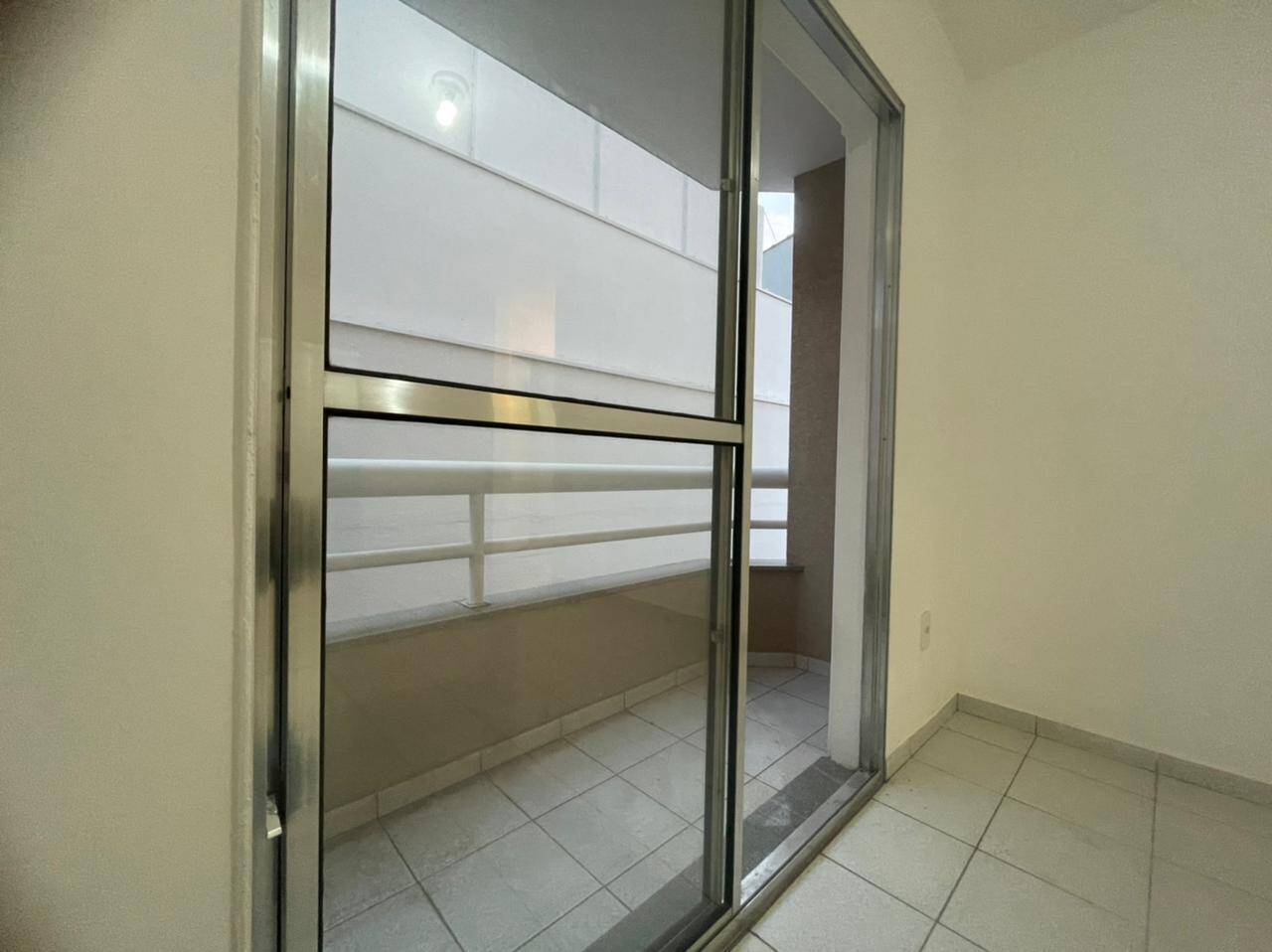 Apartamento à venda com 2 quartos, 60m² - Foto 14