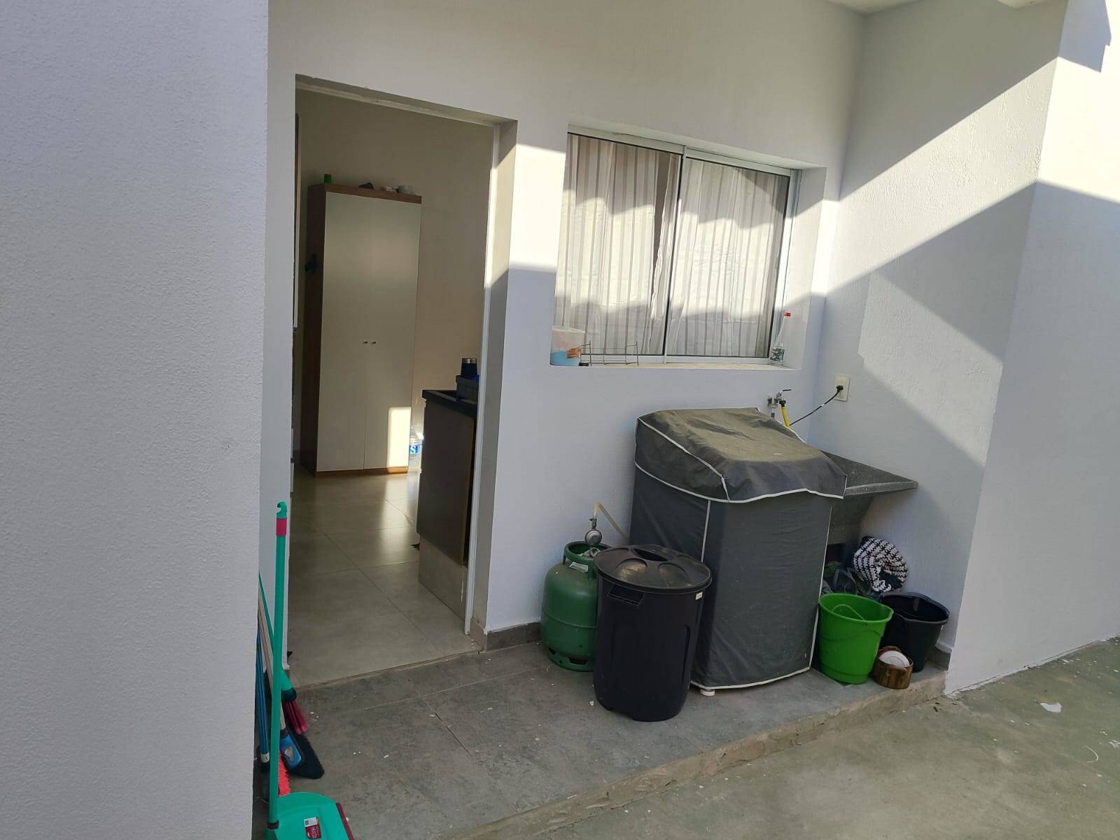 Casa à venda e aluguel com 2 quartos, 175m² - Foto 23