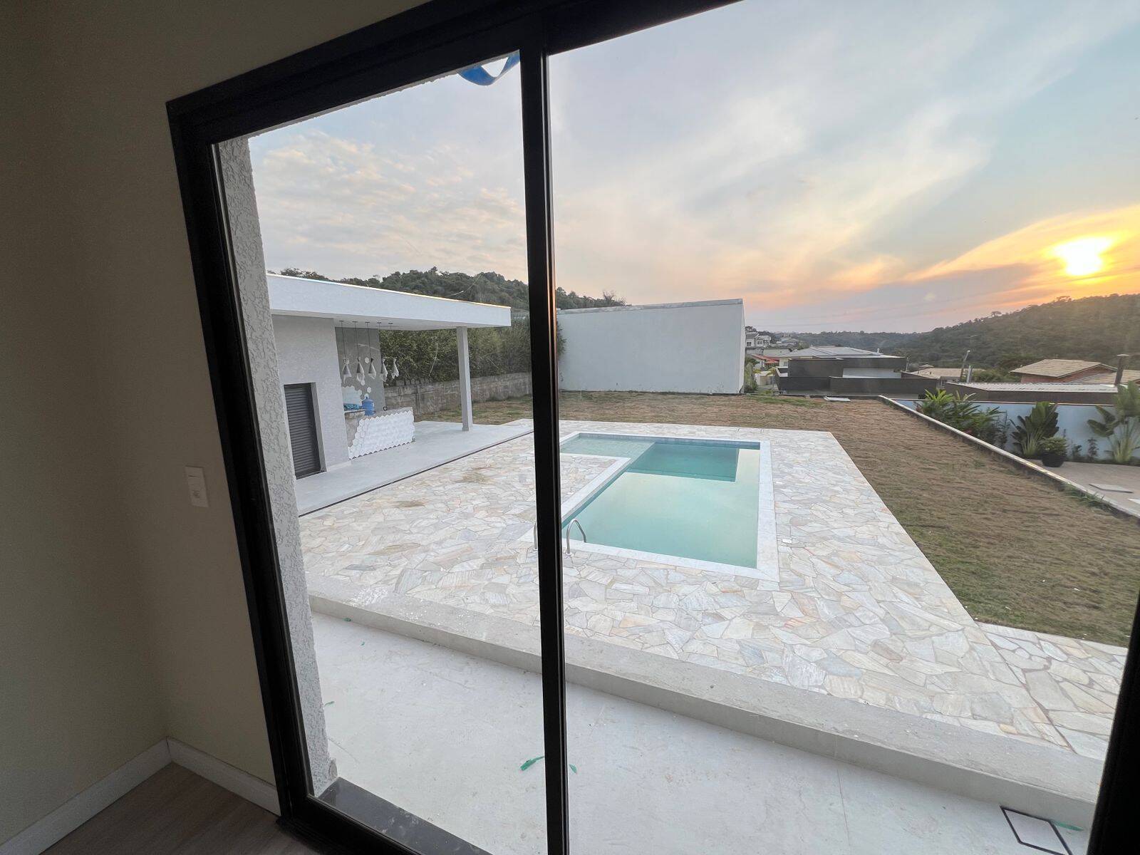 Casa de Condomínio à venda com 4 quartos, 180m² - Foto 10