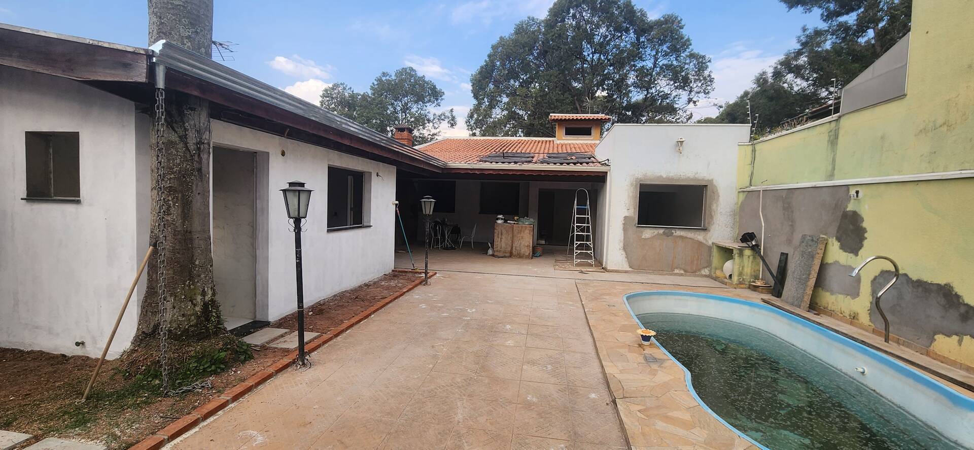 Casa à venda com 2 quartos, 132m² - Foto 1