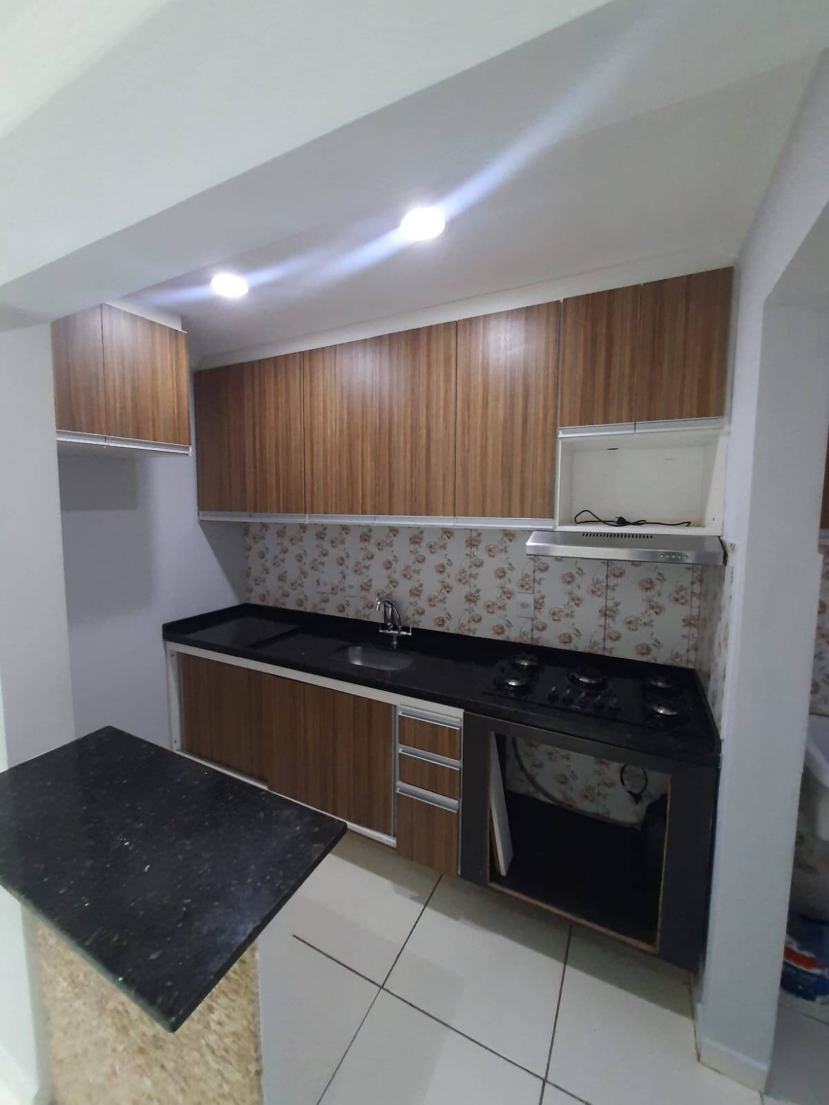 Apartamento à venda com 2 quartos, 48m² - Foto 2