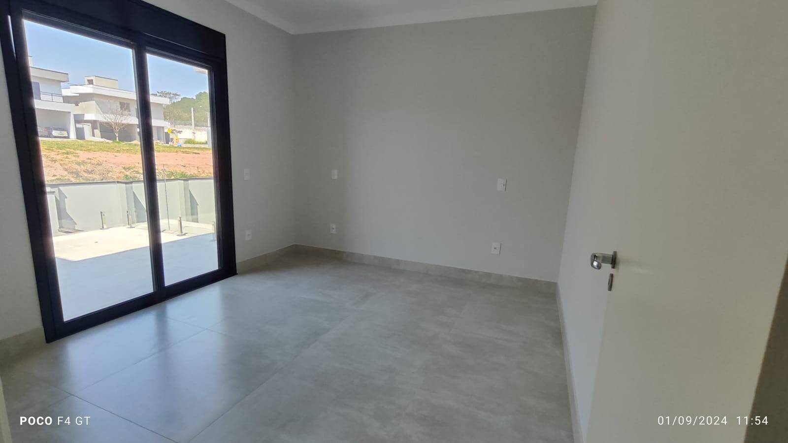 Casa de Condomínio à venda com 3 quartos, 240m² - Foto 9