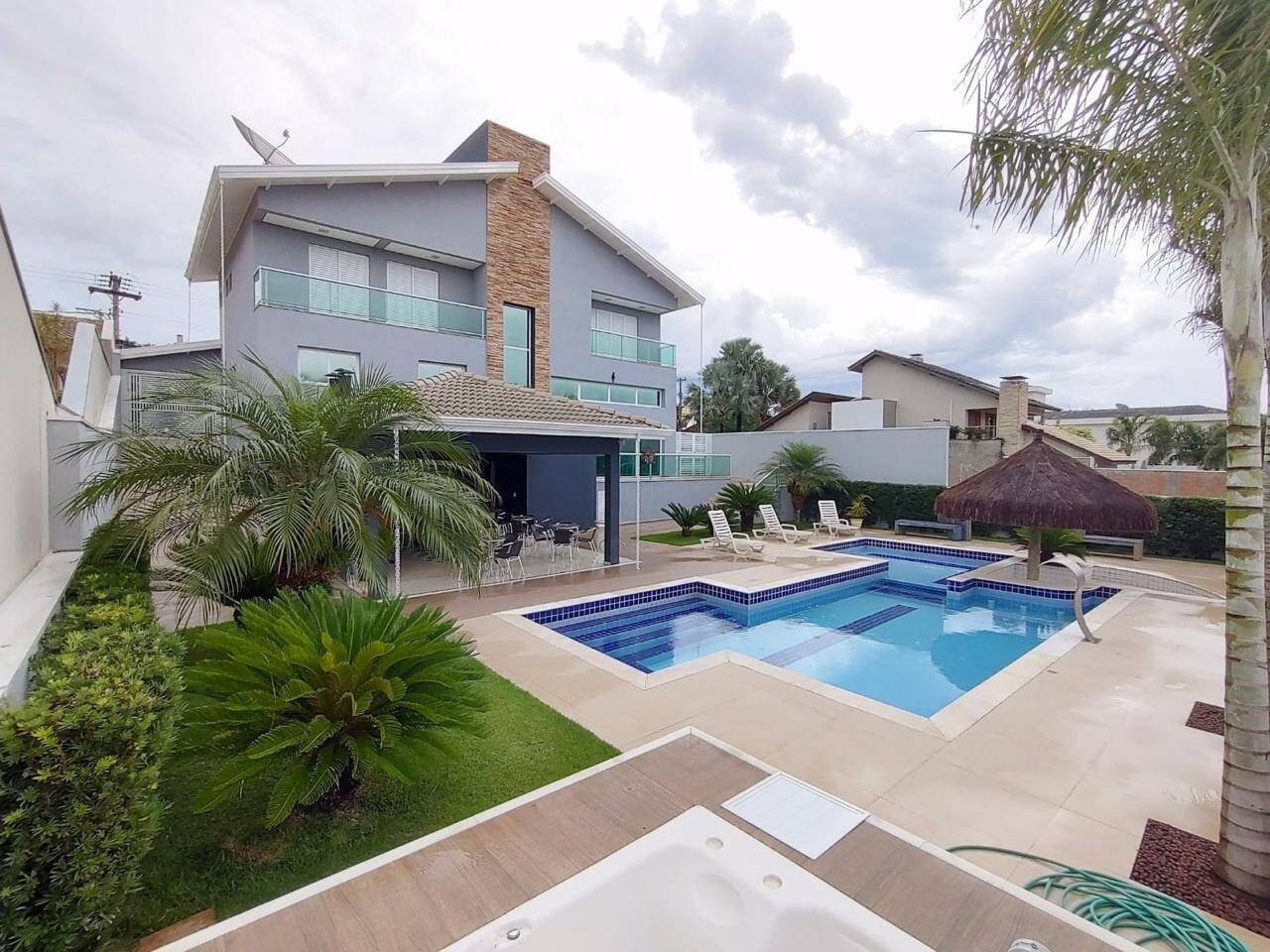 Casa de Condomínio à venda com 4 quartos, 502m² - Foto 1