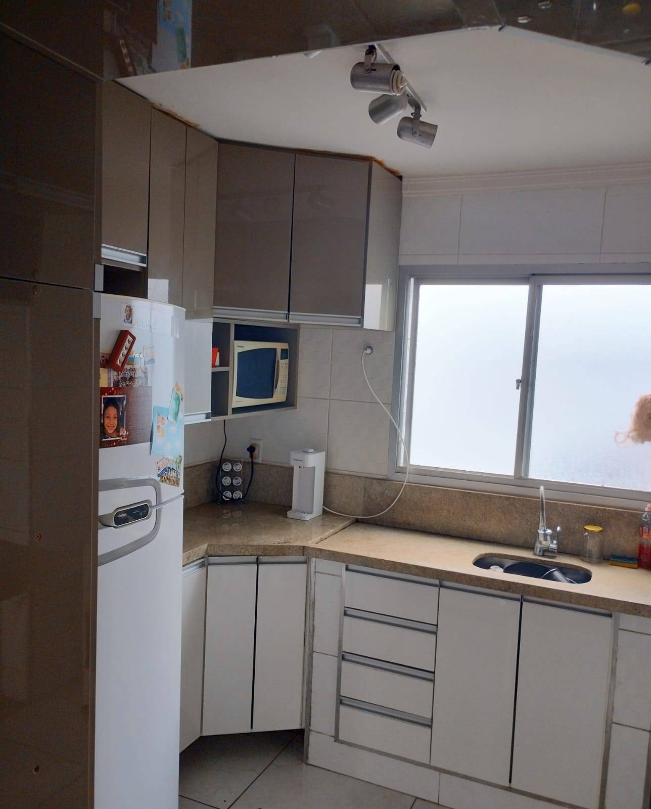 Apartamento à venda com 2 quartos, 70m² - Foto 2