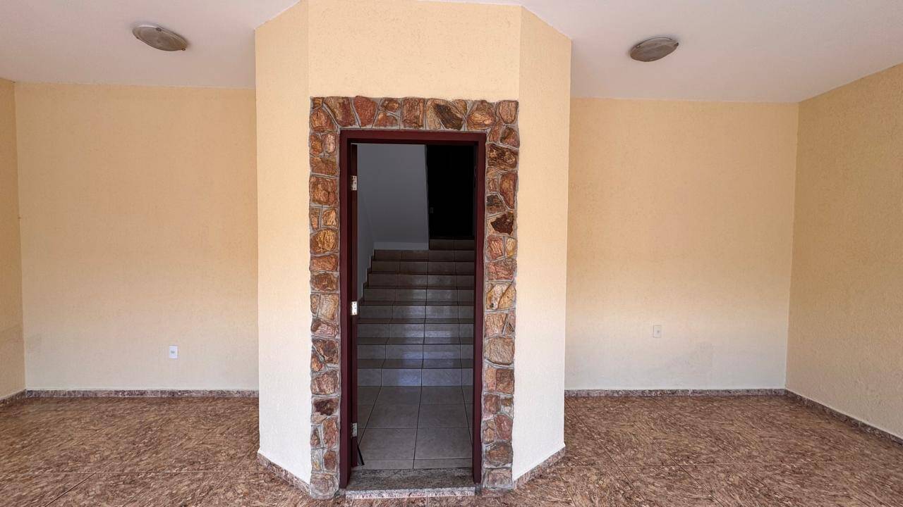 Casa à venda com 3 quartos, 245m² - Foto 16