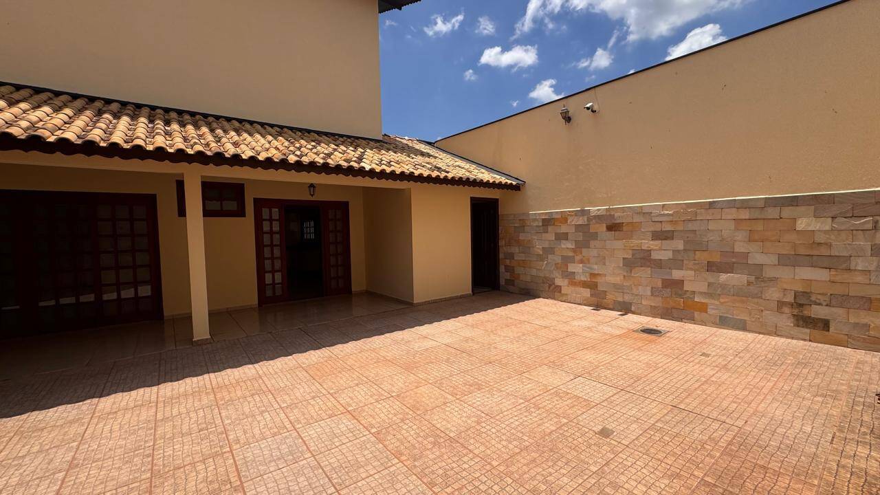 Casa à venda com 3 quartos, 245m² - Foto 12