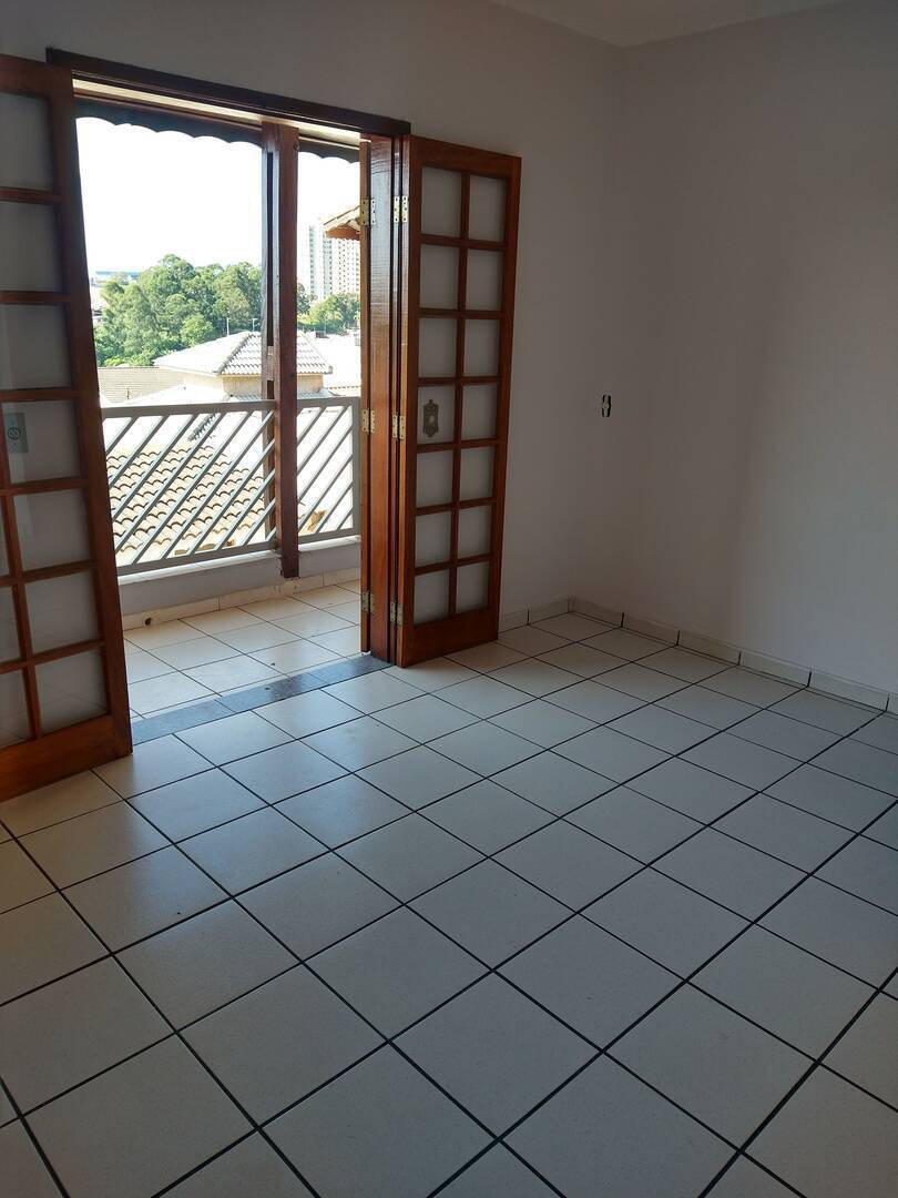 Casa à venda com 3 quartos, 195m² - Foto 9