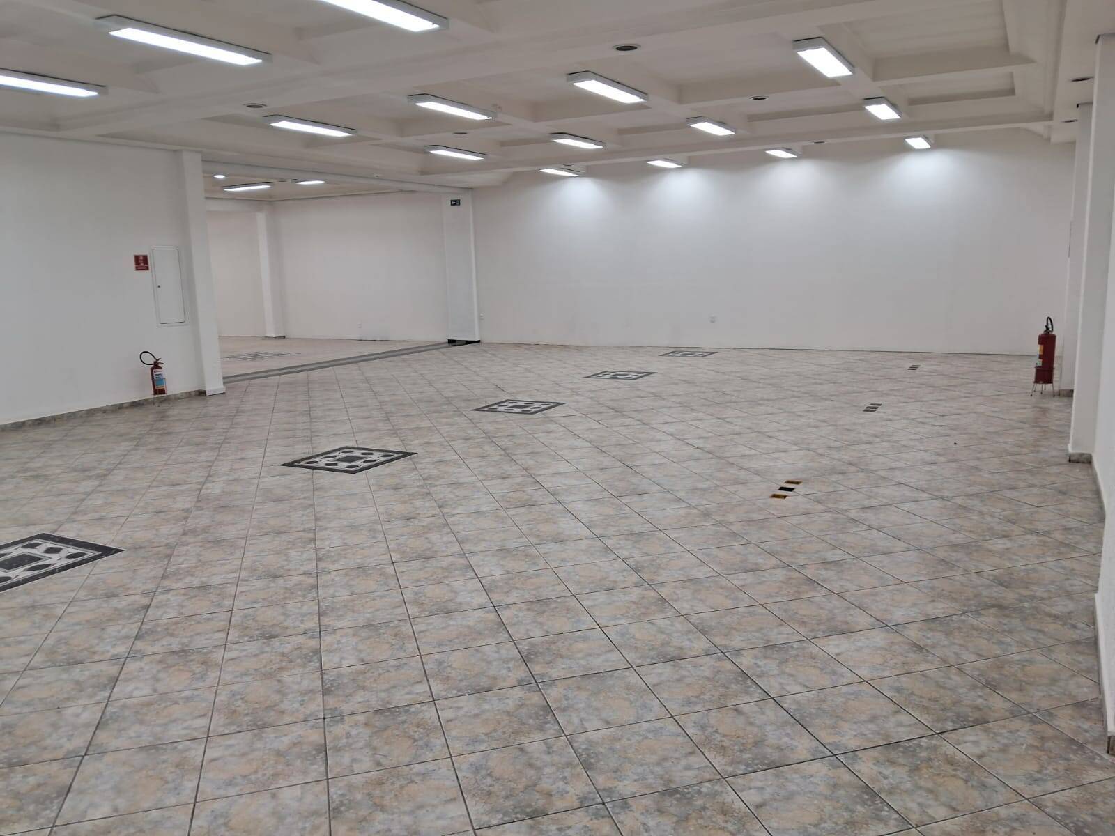 Loja-Salão para alugar, 385m² - Foto 5