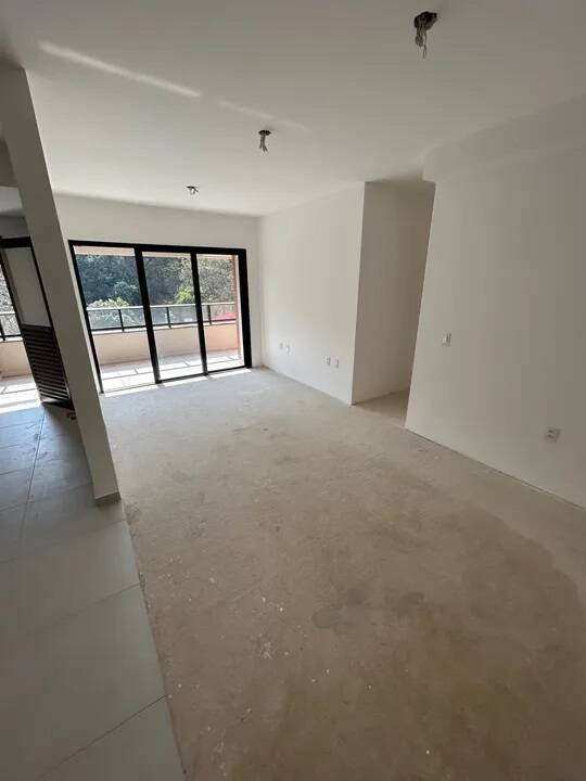 Apartamento à venda com 3 quartos, 95m² - Foto 3