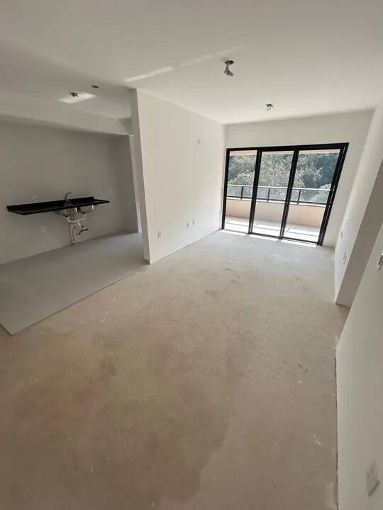 Apartamento à venda com 3 quartos, 95m² - Foto 1