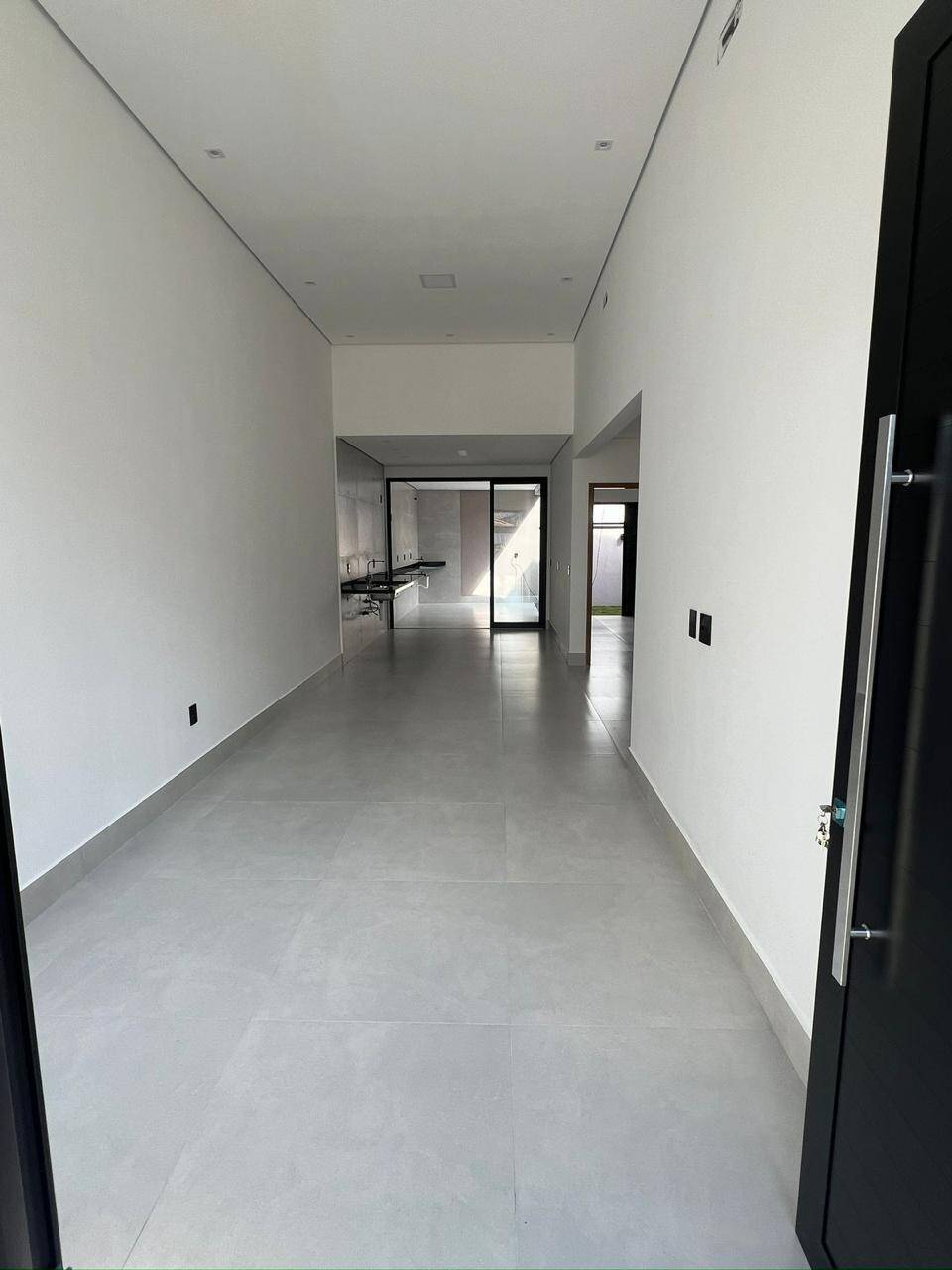 Casa à venda com 3 quartos, 96m² - Foto 4