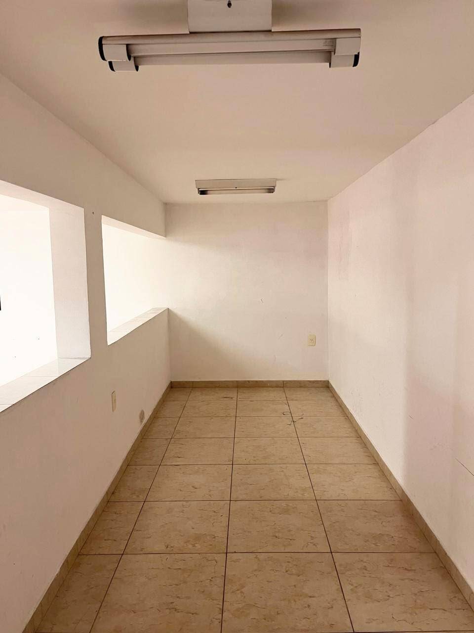 Loja-Salão para alugar com 3 quartos, 67m² - Foto 3