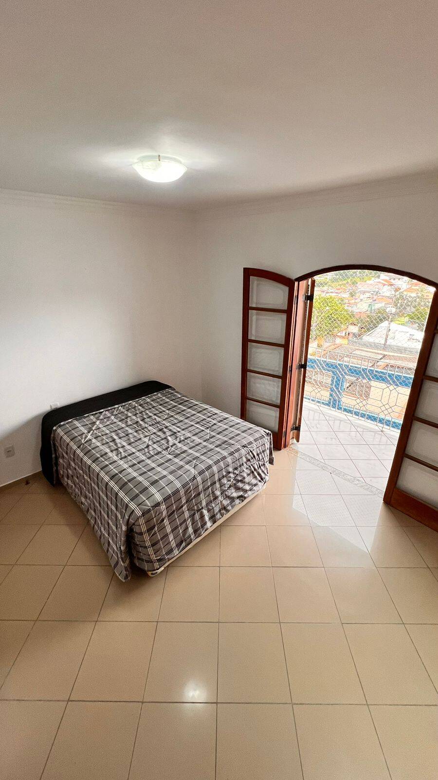 Casa à venda e aluguel com 3 quartos, 320m² - Foto 9