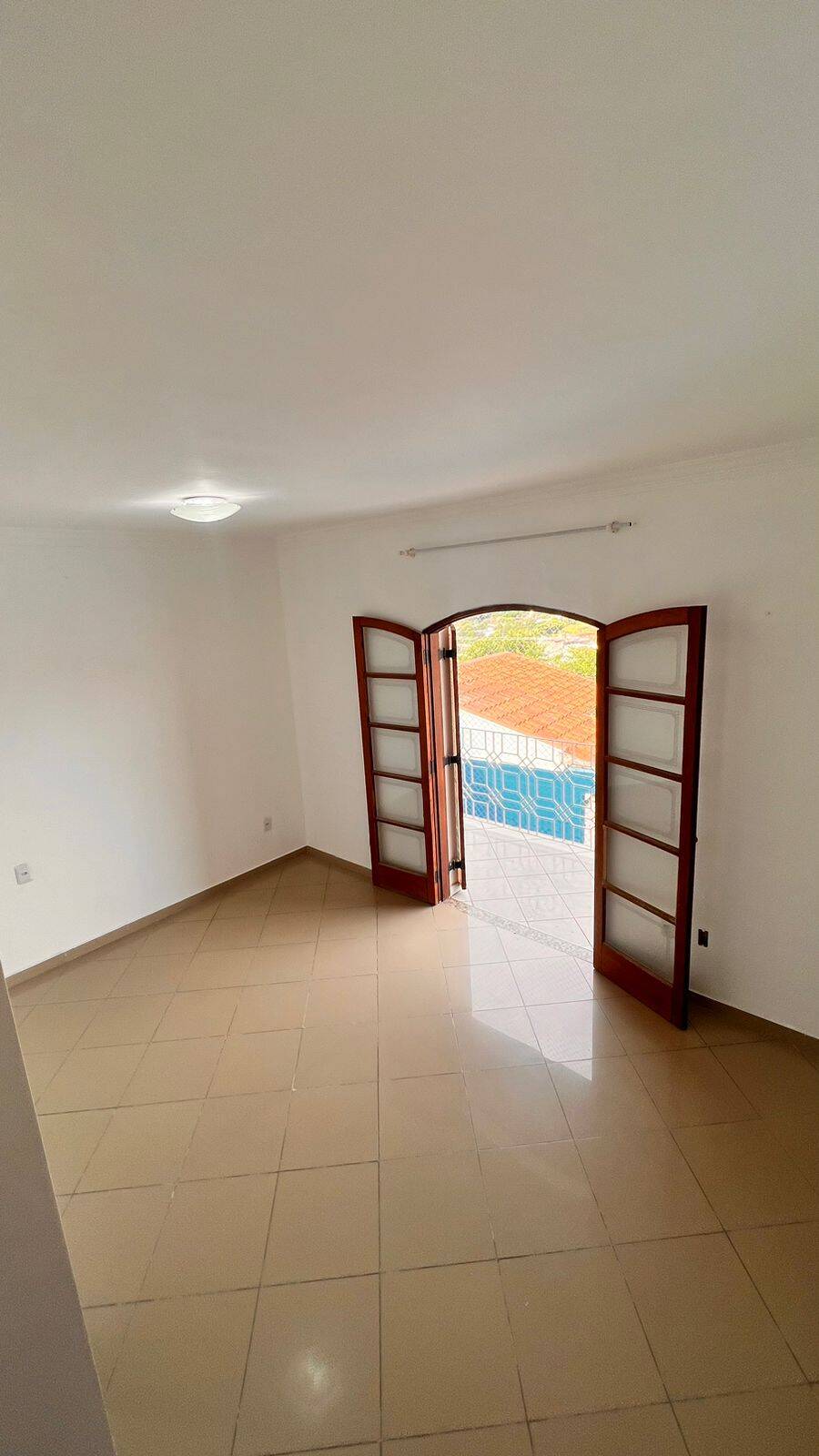 Casa à venda e aluguel com 3 quartos, 320m² - Foto 15